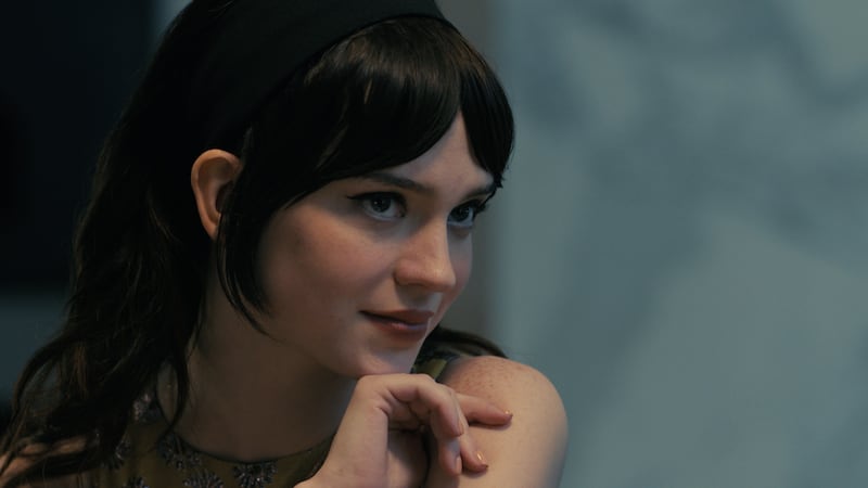 SOPHIE THATCHER as Iris in New Line Cinema’s “COMPANION,” a Warner Bros. Pictures release.