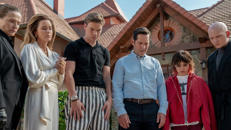 (L-R) Téa Leoni, Will Poulter, Paul Rudd, Jenna Ortega, Anthony Carrigan
