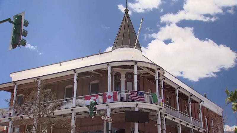 Photo of the Weatherford Hotel in Flagstaff, Arizona.